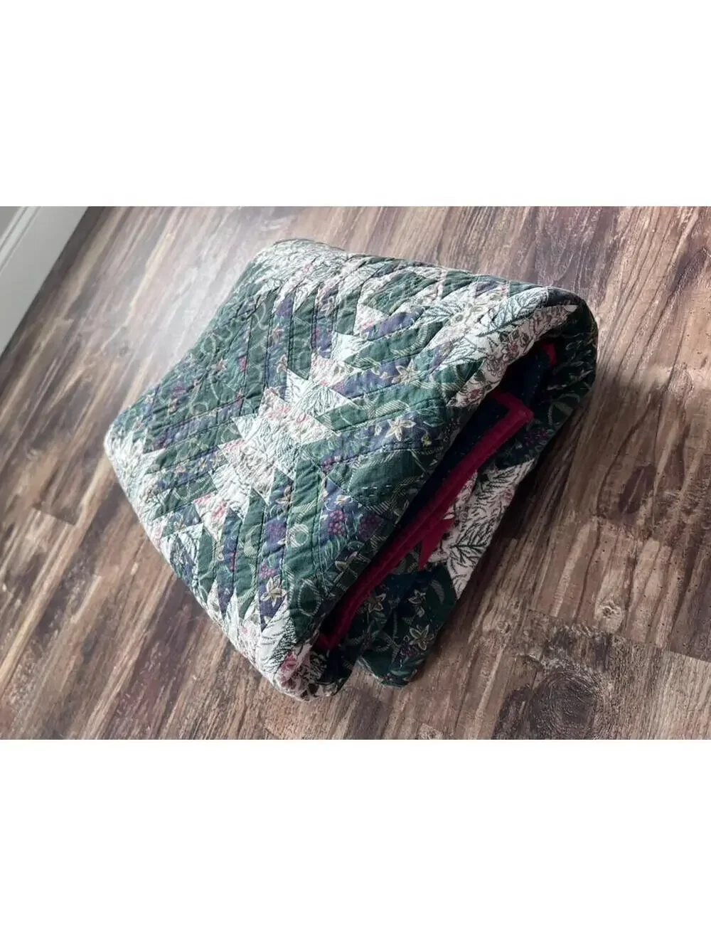 Vintage Handmade Pineapple Patchwork Quilt, 82 x 82 Green Floral Bedspread